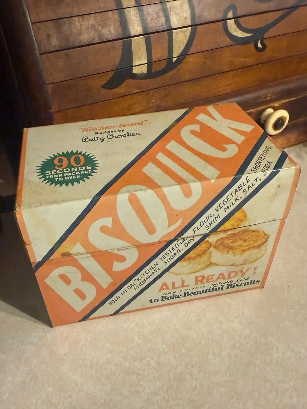 Vintage Betty Crocker Recipe box Bisquick Advertising Metal Tin Box Recipe Cards